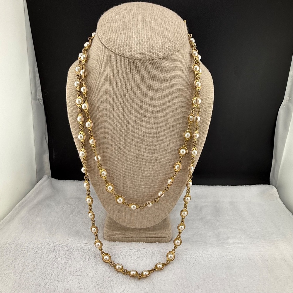 Anne Klein Imitation Pearl Necklace Gold Tone 42"‎